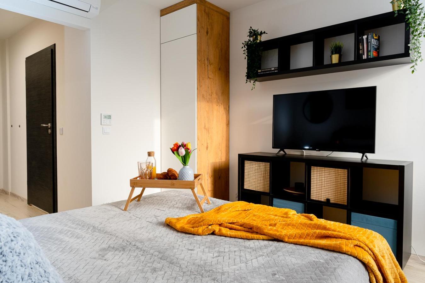 Easy Rent Apartments - Smart Люблин Екстериор снимка